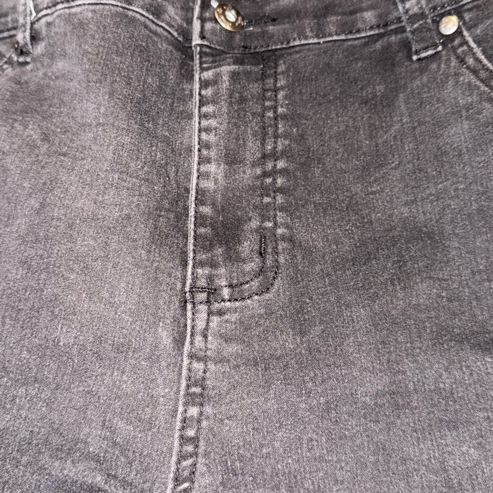 Skinny Jeans - Picture 9 of 14